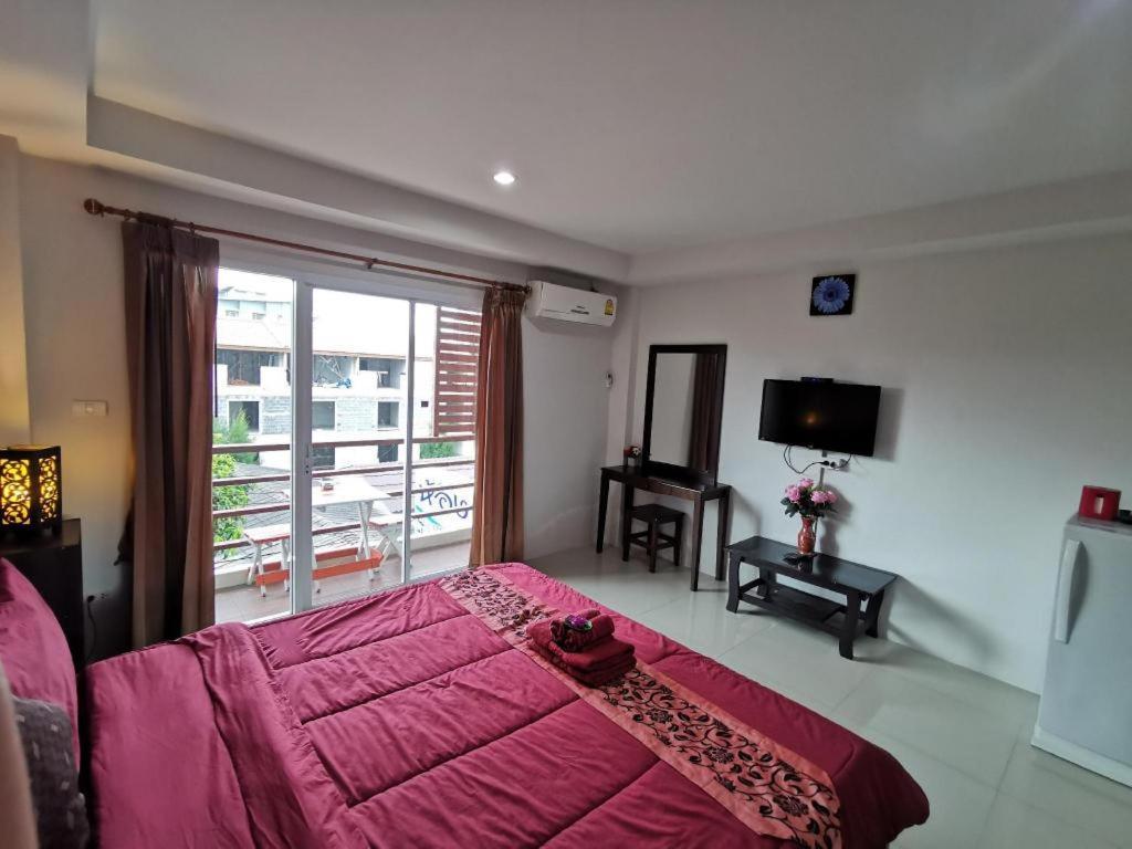 Tontalay Hotel Bangsaen Buitenkant foto