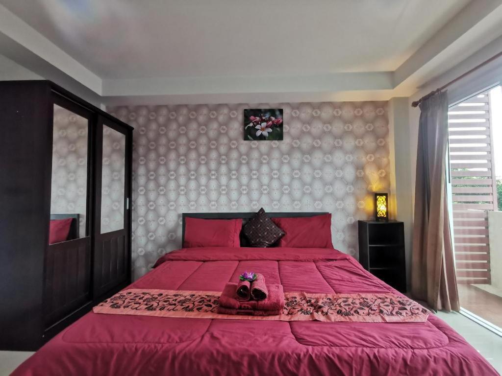 Tontalay Hotel Bangsaen Buitenkant foto