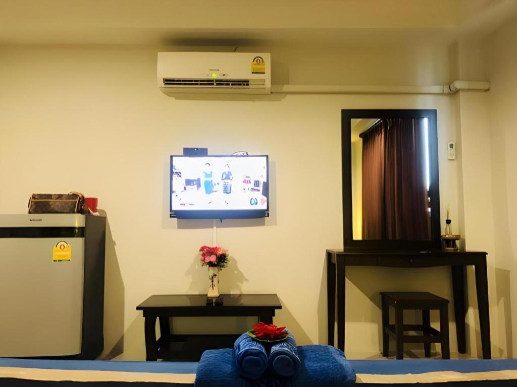 Tontalay Hotel Bangsaen Buitenkant foto