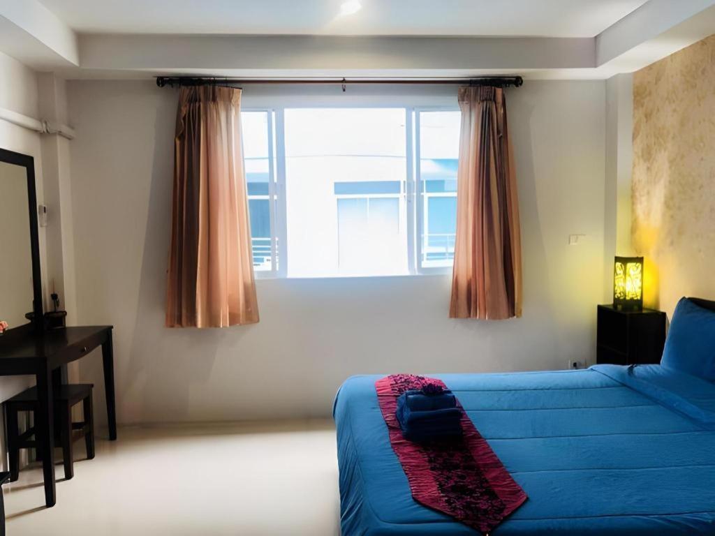 Tontalay Hotel Bangsaen Buitenkant foto